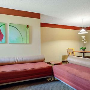 One-Bedroom King Suite Non-Smoking